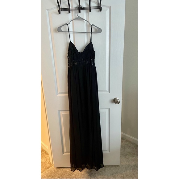 Windsor Black Dress - Picture 5 of 8